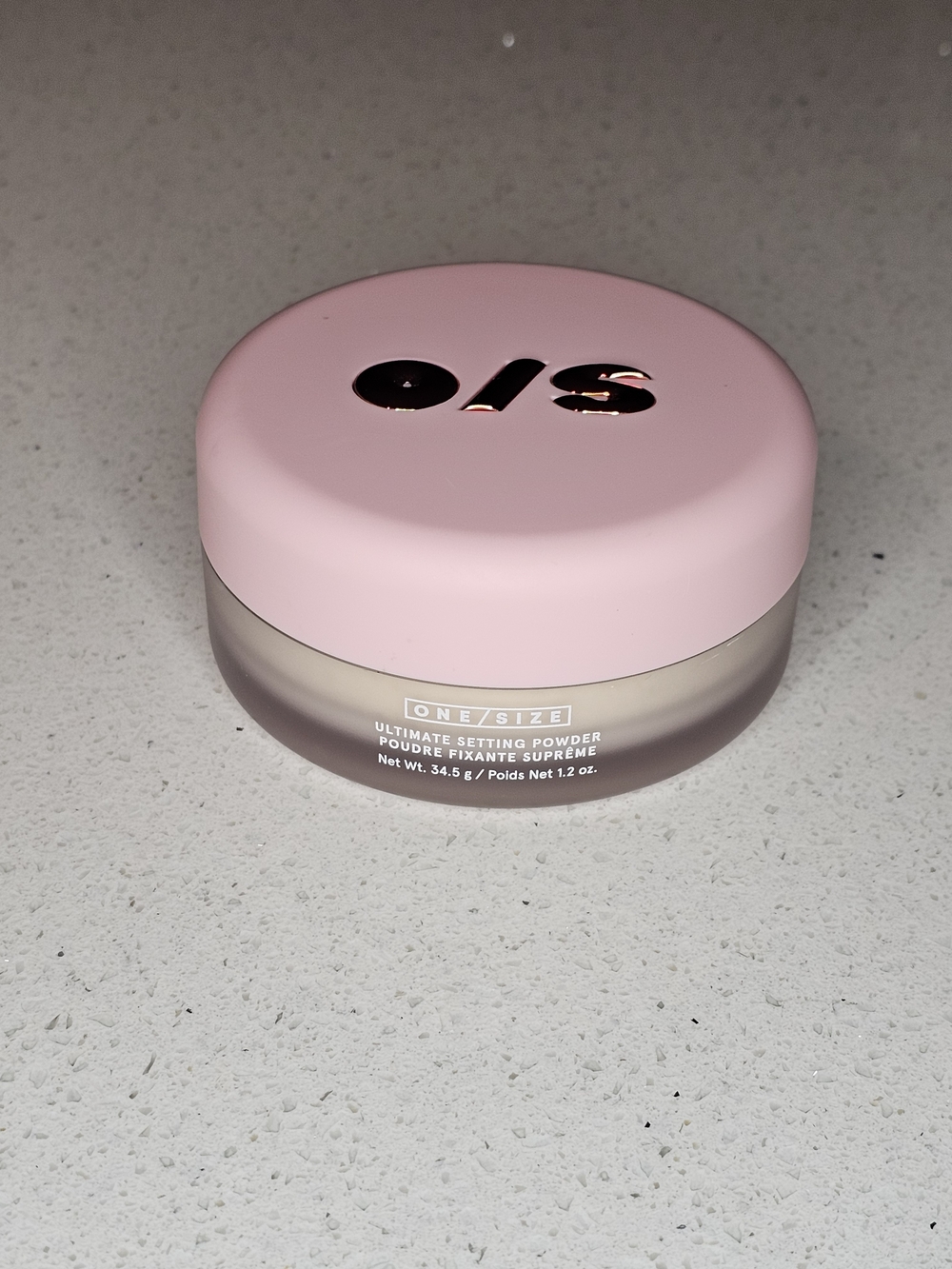 ONE/SIZE Ultimate Setting Powder – Translucent - Picture 6 of 7